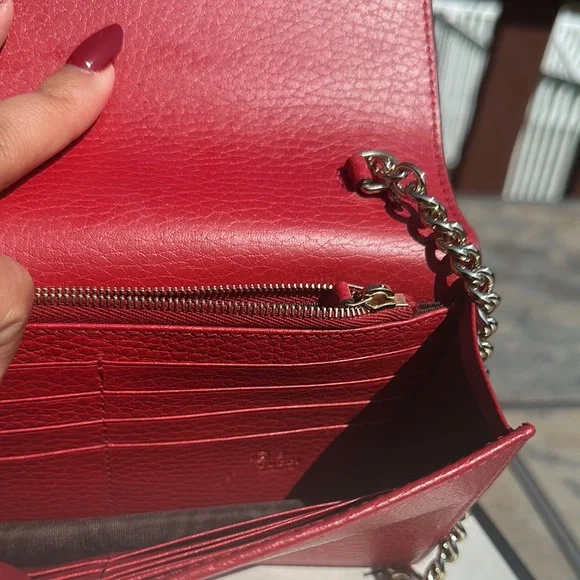 Gucci Crossbody Interlocking with Chain Strap - Picture 10 of 10
